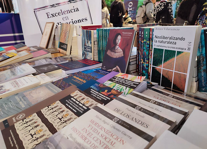 Noticia-Feria-del-Libro-Cuenca-mesa